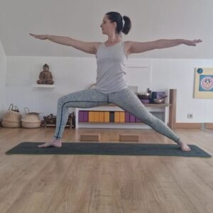 Cours yoga les postures debout