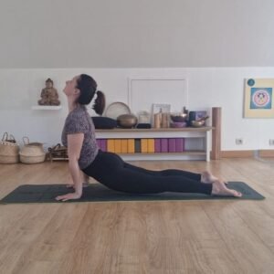 Cours yoga la salutation au soleil